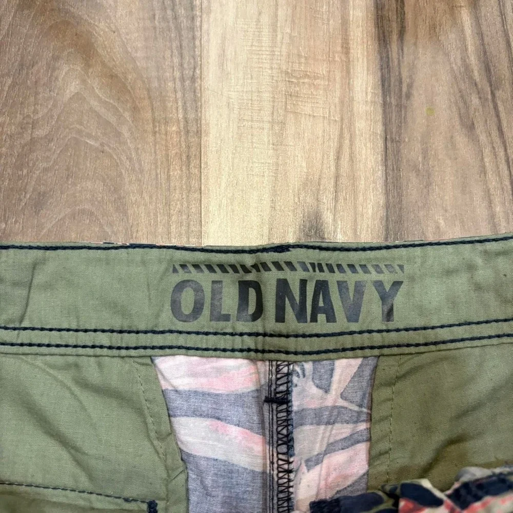 Vintage Y2K Old Navy Shorts Floral Hawaiian Tropical Print Casual